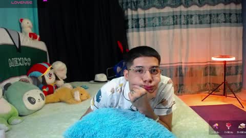 Jhon online show from 04/01/26, 01:39