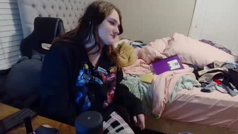 peanut online show from 02/08/25, 03:30