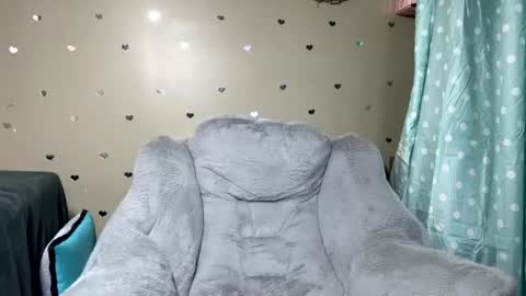 Snapshot of mezzy69 chatting on 12/11/24, 06:31 mezzy69 online show from 12/11/24, 06:31