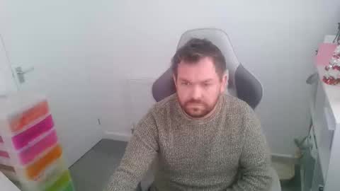 Snapshot of mg_of chatting on 12/19/25, 02:35 mg-of online show from 12/19/25, 02:35