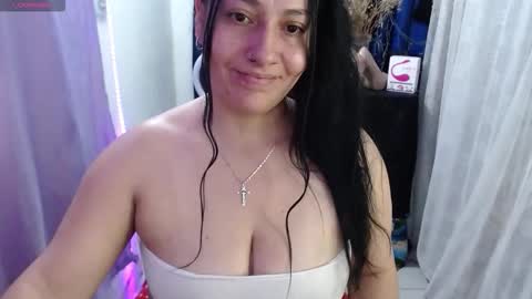 LorenWelcome my rooomLovense is active my orgasms in your handsGive me more pleasure a PVT is open PVT online show from 05/13/26, 09:44