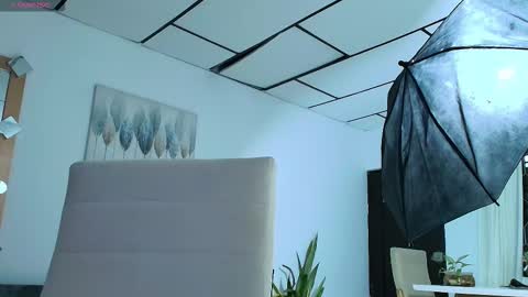 Snapshot of mhulattahot_ chatting on 09/22/25, 06:15 Mulata Spencer online show from 09/22/25, 06:15