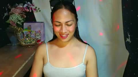 Mia online show from 12/18/25, 03:40