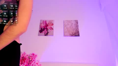 Mia online show from 05/21/26, 05:42
