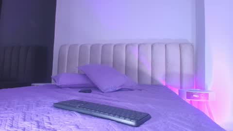 Emi online show from 11/25/25, 07:25