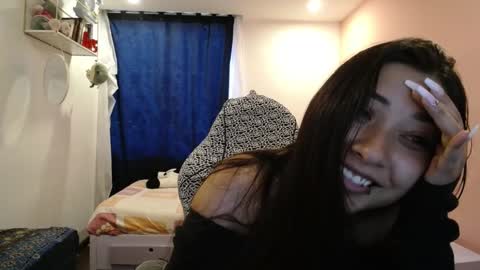 Mia zoe online show from 12/07/24, 09:33