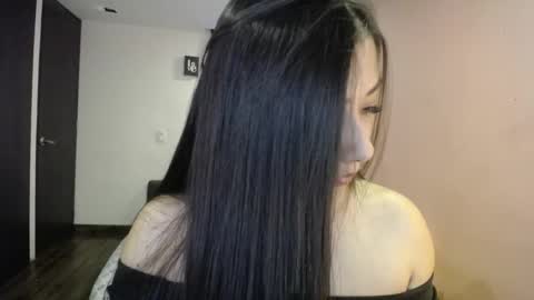 Mia zoe online show from 01/15/25, 05:05