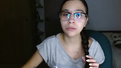 Mia online show from 03/25/26, 03:45