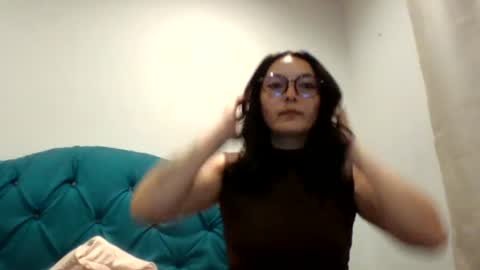 Mia  online show from 07/07/26, 01:19