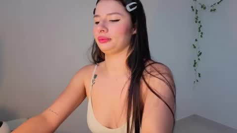 Mia adams  online show from 11/13/25, 07:02