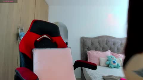 mia_adamsxxx online show from 05/26/26, 08:27