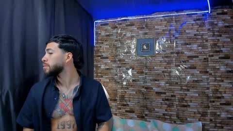 Snapshot of mia_and_vincentt chatting on 03/07/25, 03:51 Mia and vincentt model indepent online show from 03/07/25, 03:51