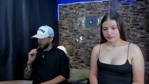 Snapshot of mia_and_vincentt chatting on 03/12/25, 05:24 Mia and vincentt model indepent online show from 03/12/25, 05:24