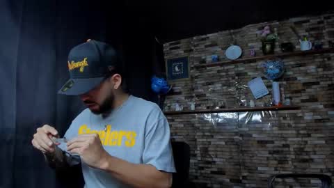 Snapshot of mia_and_vincentt chatting on 09/30/25, 05:34 Mia and vincentt model indepent online show from 09/30/25, 05:34