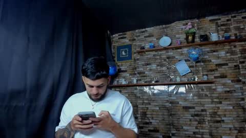 Snapshot of mia_and_vincentt chatting on 10/14/25, 03:29 Mia and vincentt model indepent online show from 10/14/25, 03:29