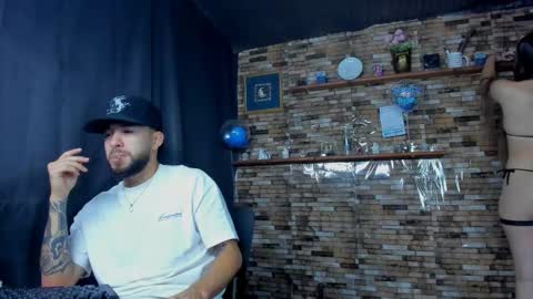 Snapshot of mia_and_vincentt chatting on 10/18/25, 06:37 Mia and vincentt model indepent online show from 10/18/25, 06:37