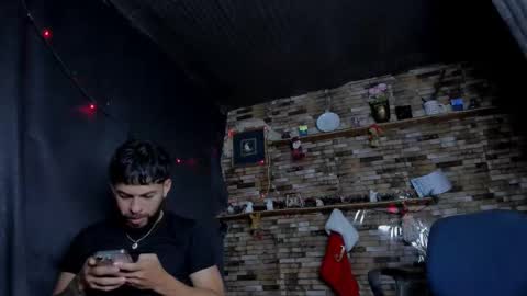 Snapshot of mia_and_vincentt chatting on 01/07/26, 03:42 Mia and vincentt model indepent online show from 01/07/26, 03:42