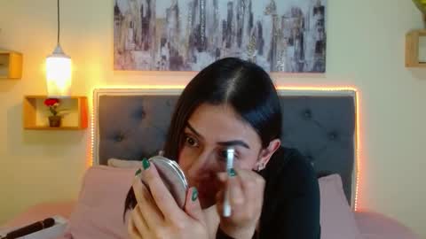 M I A  A Y R A online show from 01/07/26, 04:31