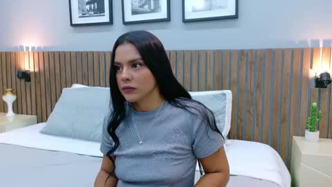 Mia Bellefort online show from 02/04/26, 08:58