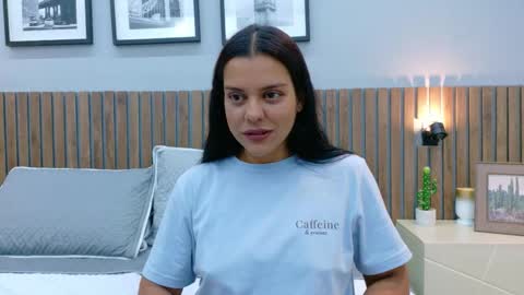 Mia Bellefort online show from 02/06/26, 08:01