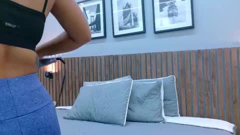 Mia Bellefort online show from 02/23/26, 08:28