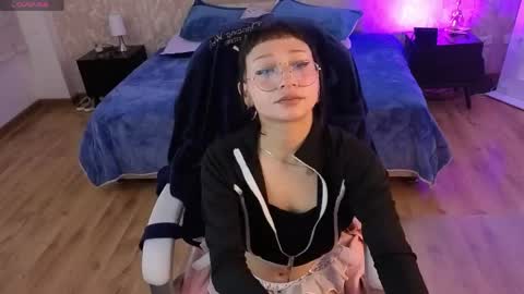 mia online show from 05/26/26, 04:52