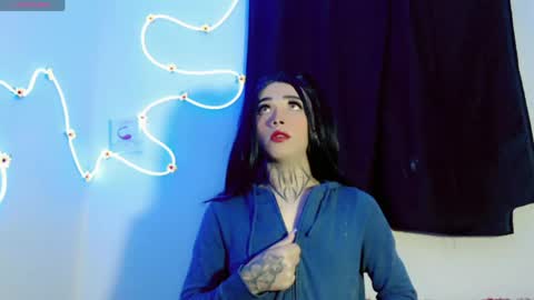 mia califa online show from 05/17/26, 04:10