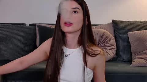 Snapshot of mia_carter99 chatting on 05/11/26, 09:45 Freya Allen online show from 05/11/26, 09:45