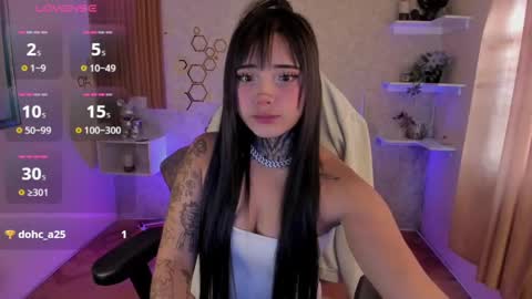 Mia online show from 09/19/25, 04:07