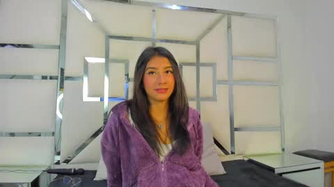 Snapshot of mia_clark18 chatting on 10/10/25, 03:38 mia_clark18 online show from 10/10/25, 03:38