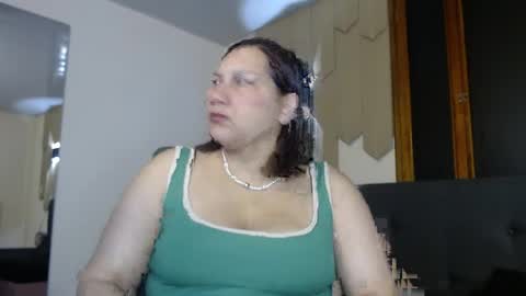 Mia online show from 04/14/26, 01:22