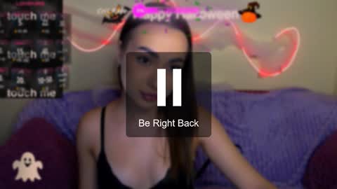 mia_cutie77 online show from 10/31/25, 10:38