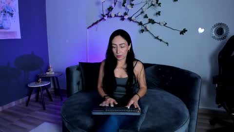 mia_davis__ online show from 03/19/26, 12:09