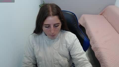 Mia online show from 02/09/26, 01:59