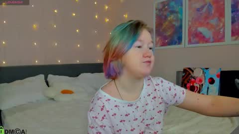 Mia online show from 01/12/26, 02:39