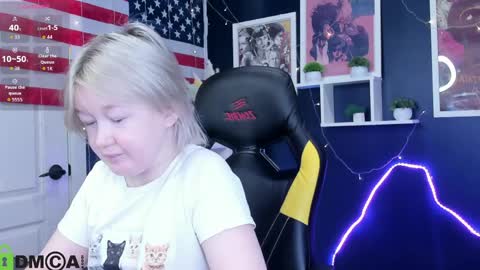 Mia online show from 04/25/26, 03:09