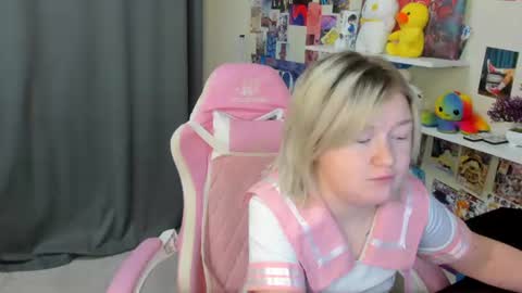 Snapshot of mia_ferd chatting on 07/03/26, 03:02 Mia online show from 07/03/26, 03:02
