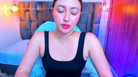 mia_ferrer18 online show from 06/25/26, 02:54