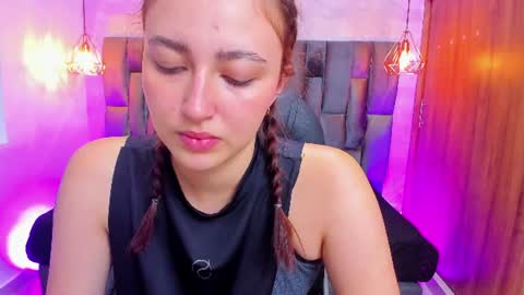 mia_ferrer18 online show from 06/30/26, 01:23