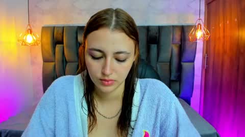 mia_ferrer18 online show from 08/06/26, 01:24