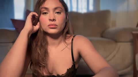 mia_ferrer777 online show from 05/27/26, 10:18