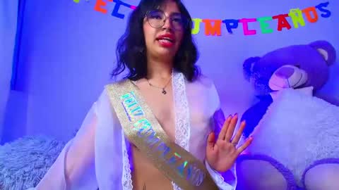 Snapshot of mia_flames chatting on 11/24/25, 04:12 Mia flames online show from 11/24/25, 04:12