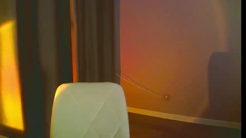 Snapshot of mia_fleur_ chatting on 01/23/25, 05:10 Mia online show from 01/23/25, 05:10