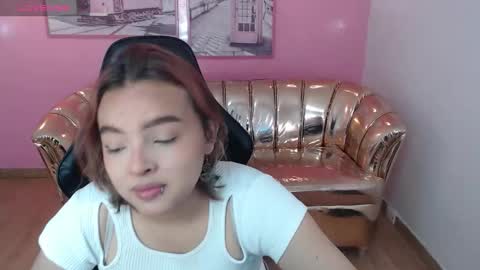 Snapshot of mia_foster_t chatting on 10/21/25, 12:50 Mia online show from 10/21/25, 12:50