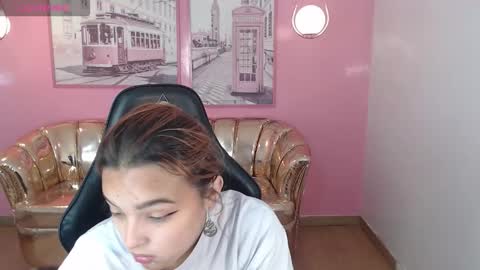 Snapshot of mia_foster_t chatting on 11/01/25, 12:40 Mia online show from 11/01/25, 12:40