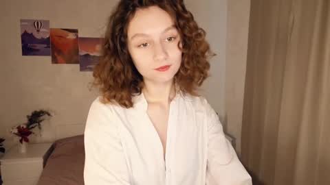 Snapshot of mia_frizz chatting on 01/26/25, 09:40 Mia online show from 01/26/25, 09:40