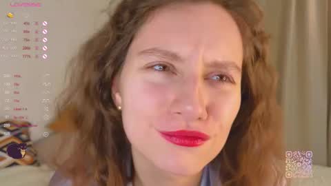 Snapshot of mia_frizz chatting on 10/17/25, 03:03 Mia online show from 10/17/25, 03:03