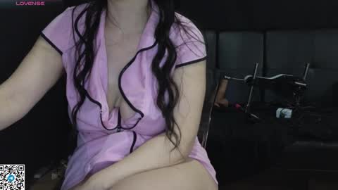 Golden ones online show from 11/21/25, 12:21