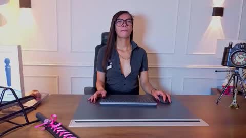 Snapshot of mia_gatesvg chatting on 02/05/26, 03:11 Mia online show from 02/05/26, 03:11