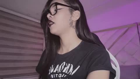 Snapshot of mia_gatesvg chatting on 02/11/26, 03:00 Mia online show from 02/11/26, 03:00